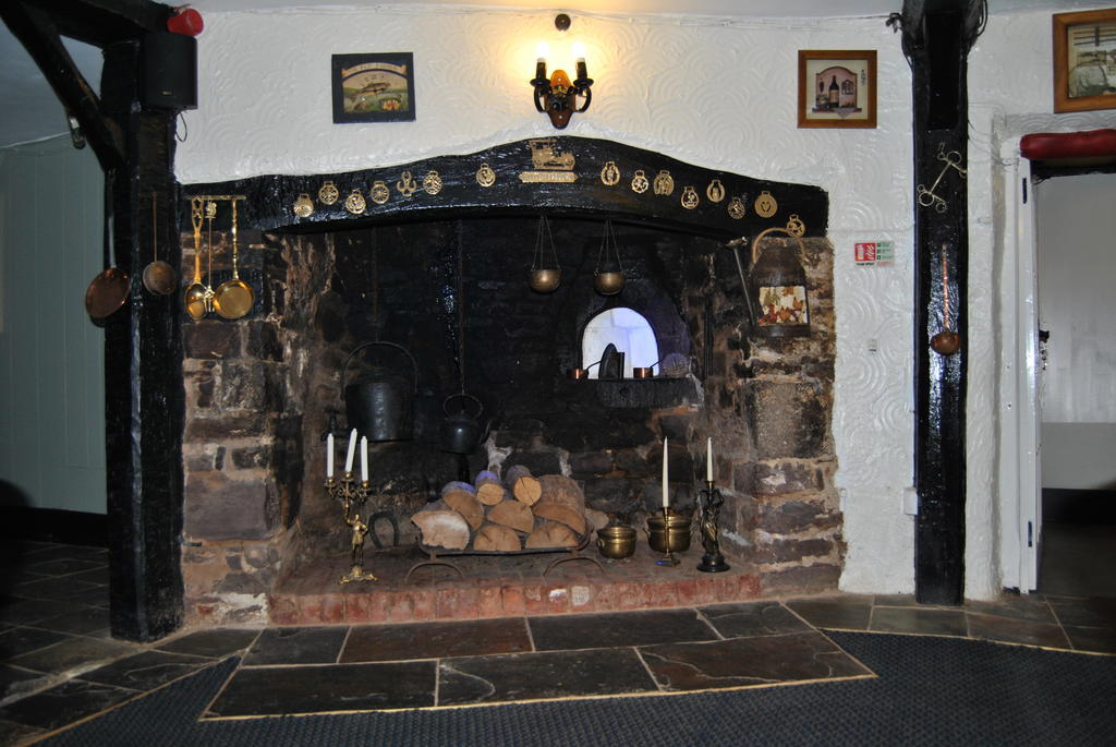 The Trout Inn Tiverton  Eksteriør bilde